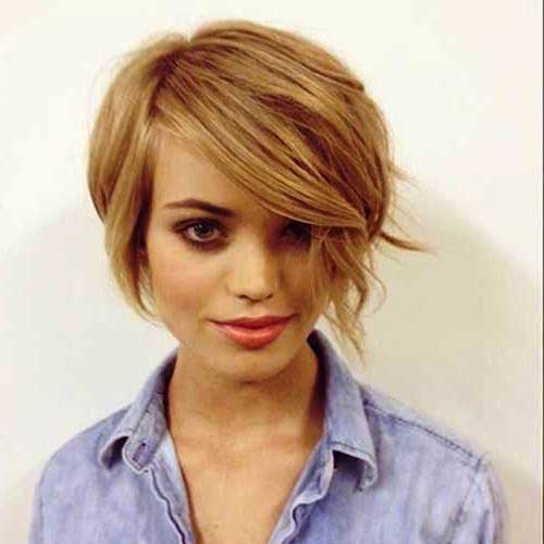 Short and Edgy Layered Cut