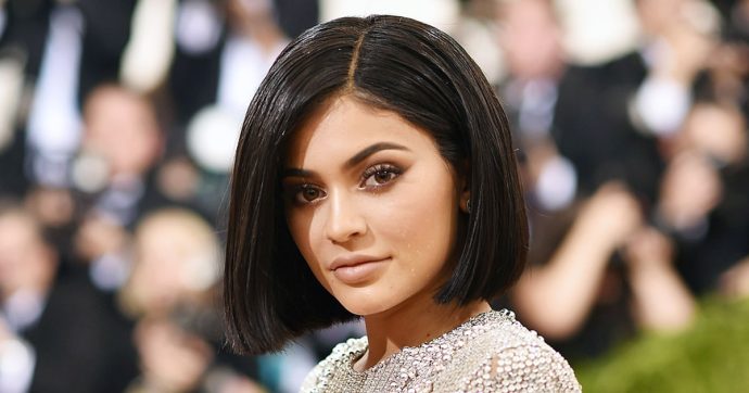 Kylie Jenner Very short bob cut